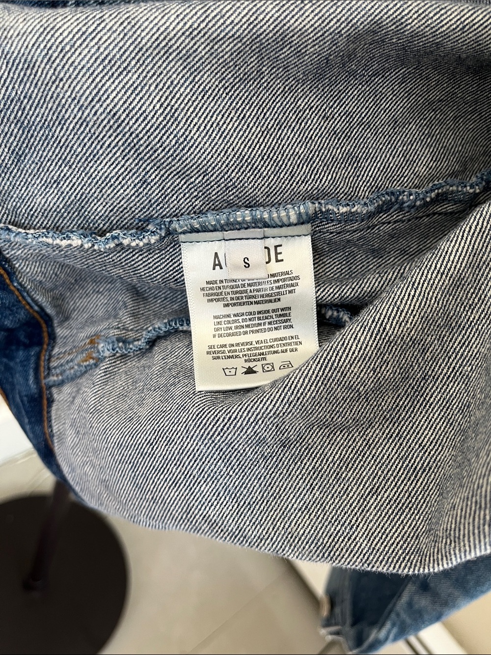Agolde Denim Jacket - Picture 3 of 5